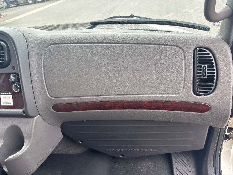 Medium Duty Box Truck-Light and Medium Duty Trucks-Freightliner-2019-M2-Ottawa-ON-344,578\n\t\tkm-$ 57,500 - Image 19