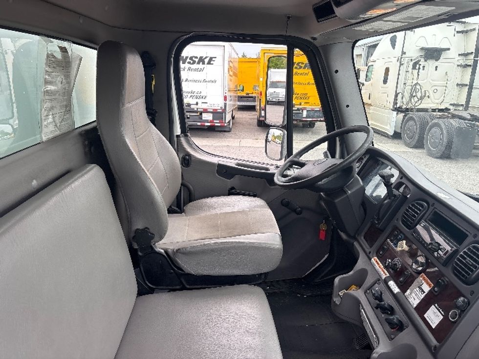 Medium Duty Box Truck-Light and Medium Duty Trucks-Freightliner-2019-M2-Ottawa-ON-344,578\n\t\tkm-$ 57,500 - Image 21