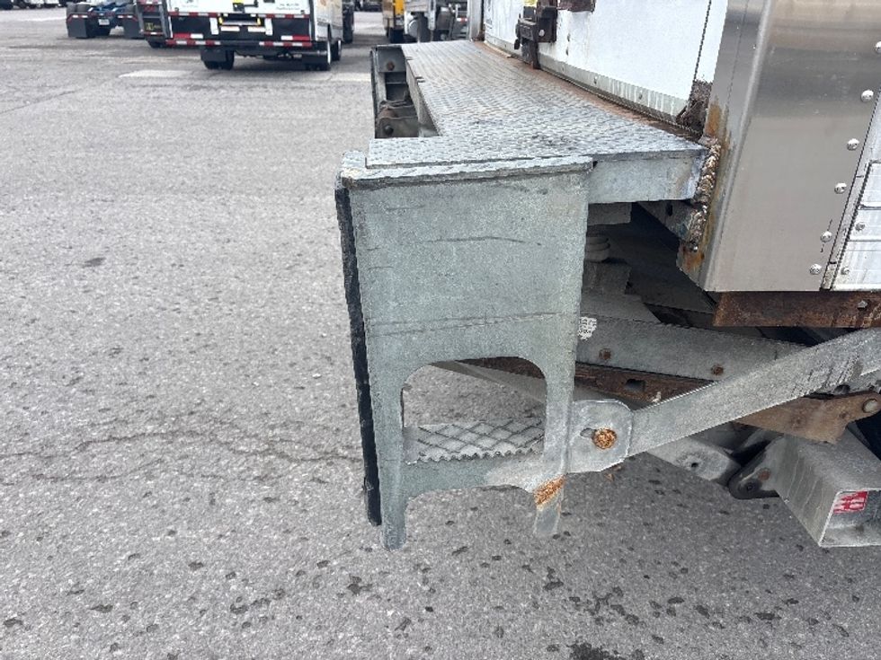 Medium Duty Box Truck-Light and Medium Duty Trucks-Freightliner-2019-M2-Ottawa-ON-344,578\n\t\tkm-$ 57,500 - Image 25