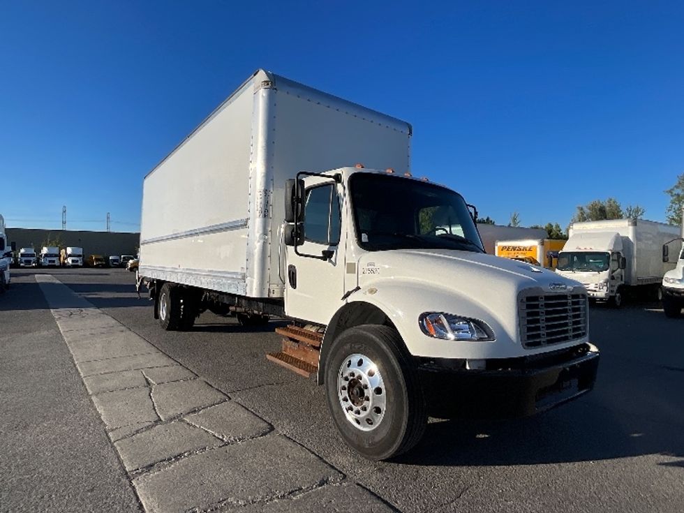 Medium Duty Box Truck-Light and Medium Duty Trucks-Freightliner-2019-M2-Ottawa-ON-388,781\n\t\tkm-$ 52,000 - Image 1