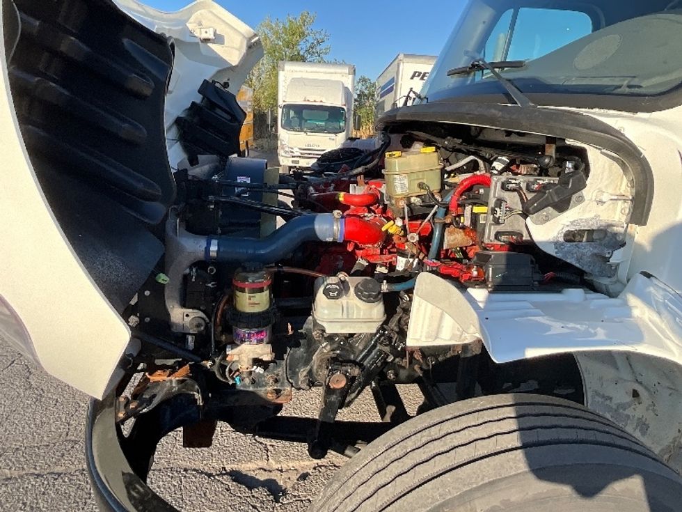 Medium Duty Box Truck-Light and Medium Duty Trucks-Freightliner-2019-M2-Ottawa-ON-388,781\n\t\tkm-$ 52,000 - Image 24