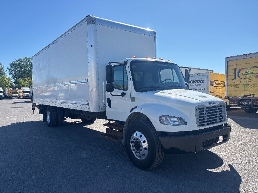 Medium Duty Box Truck-Light and Medium Duty Trucks-Freightliner-2019-M2-Ottawa-ON-482,787\n\t\tkm-$ 36,000 - Image 1