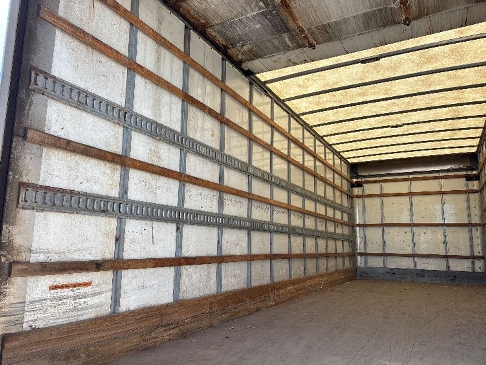 Medium Duty Box Truck-Light and Medium Duty Trucks-Freightliner-2019-M2-Ottawa-ON-482,787\n\t\tkm-$ 36,000 - Image 11