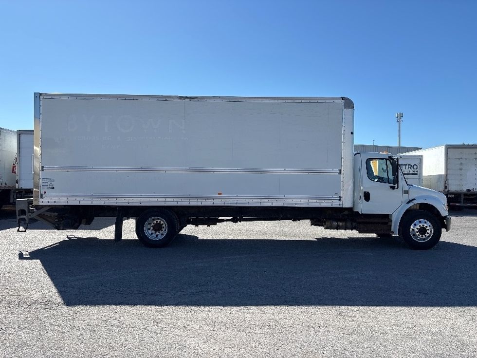 Medium Duty Box Truck-Light and Medium Duty Trucks-Freightliner-2019-M2-Ottawa-ON-482,787\n\t\tkm-$ 36,000 - Image 15