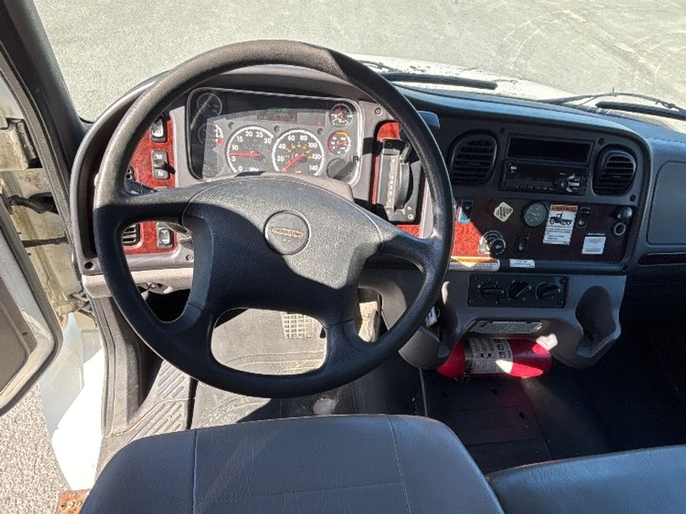 Medium Duty Box Truck-Light and Medium Duty Trucks-Freightliner-2019-M2-Ottawa-ON-482,787\n\t\tkm-$ 36,000 - Image 18