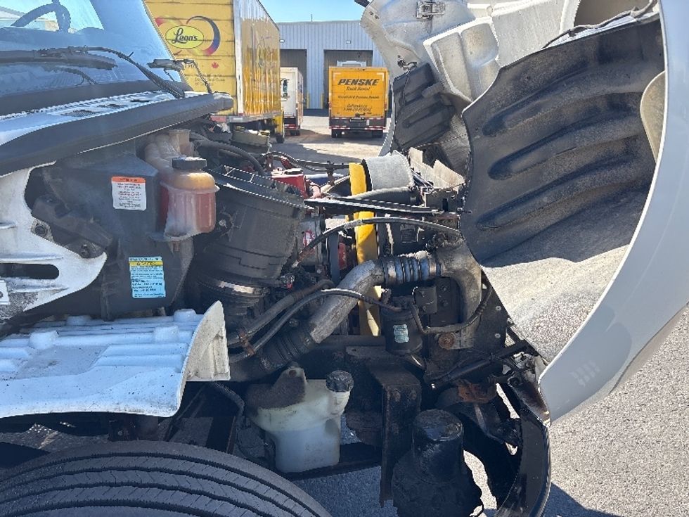 Medium Duty Box Truck-Light and Medium Duty Trucks-Freightliner-2019-M2-Ottawa-ON-482,787\n\t\tkm-$ 36,000 - Image 23