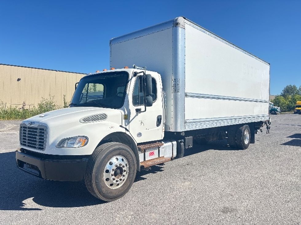 Medium Duty Box Truck-Light and Medium Duty Trucks-Freightliner-2019-M2-Ottawa-ON-482,787\n\t\tkm-$ 36,000 - Image 3