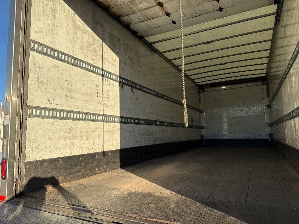 Medium Duty Box Truck-Light and Medium Duty Trucks-Freightliner-2019-M2-Parkersburg-WV-210,507\n\t\tmiles-$ 46,000 - Image 11