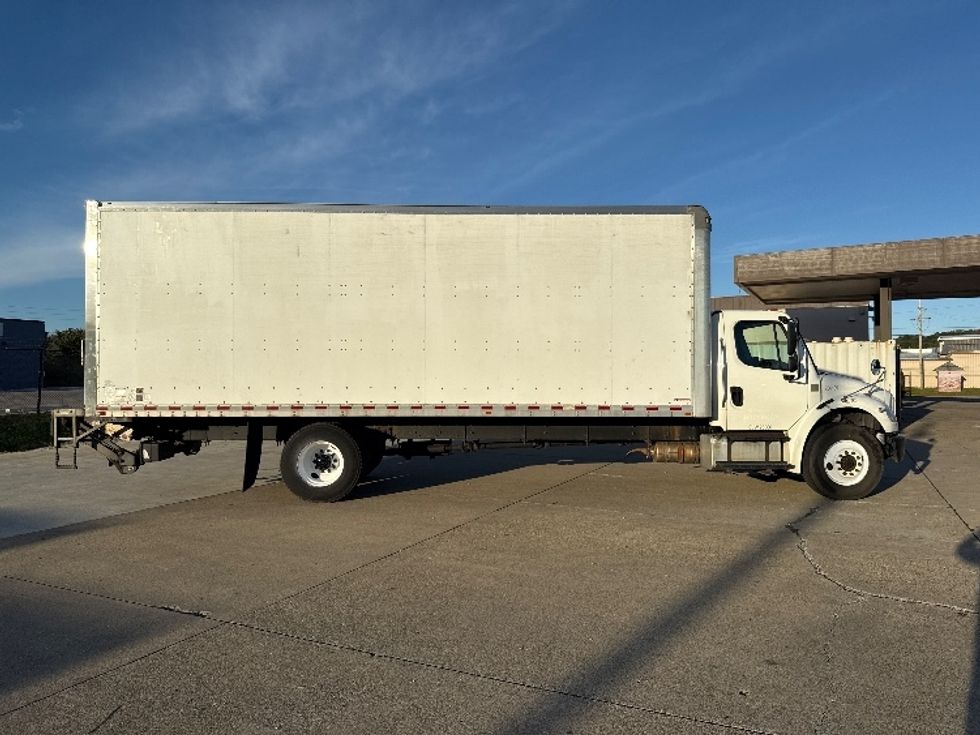 Medium Duty Box Truck-Light and Medium Duty Trucks-Freightliner-2019-M2-Parkersburg-WV-210,507\n\t\tmiles-$ 46,000 - Image 15