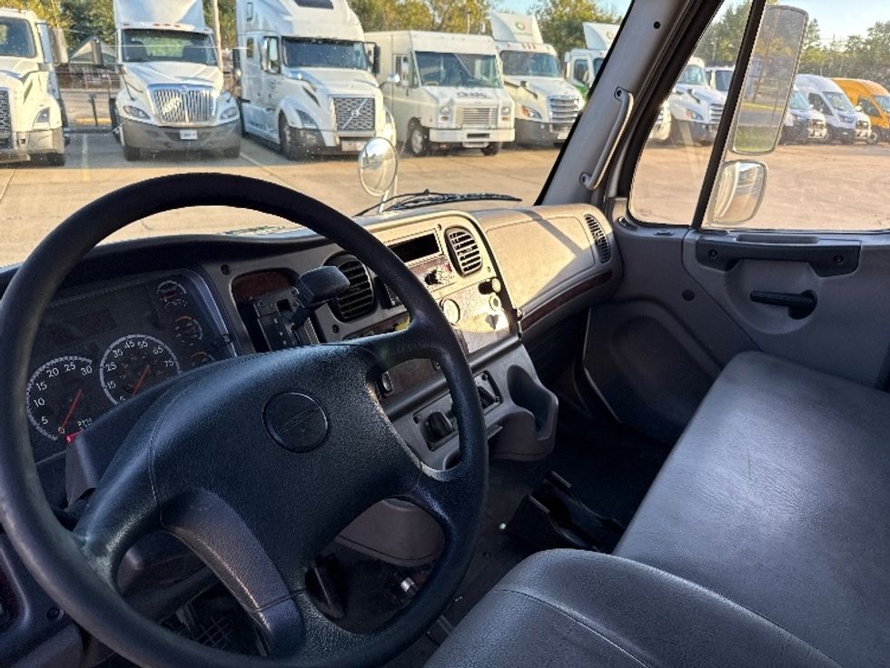 Medium Duty Box Truck-Light and Medium Duty Trucks-Freightliner-2019-M2-Parkersburg-WV-210,507\n\t\tmiles-$ 46,000 - Image 17