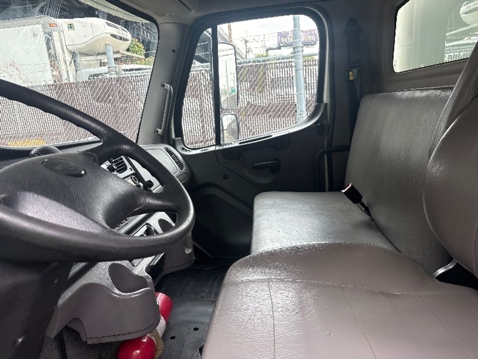 Medium Duty Box Truck-Light and Medium Duty Trucks-Freightliner-2019-M2-Parsippany-NJ-116,594\n\t\tmiles-$ 56,250 - Image 19