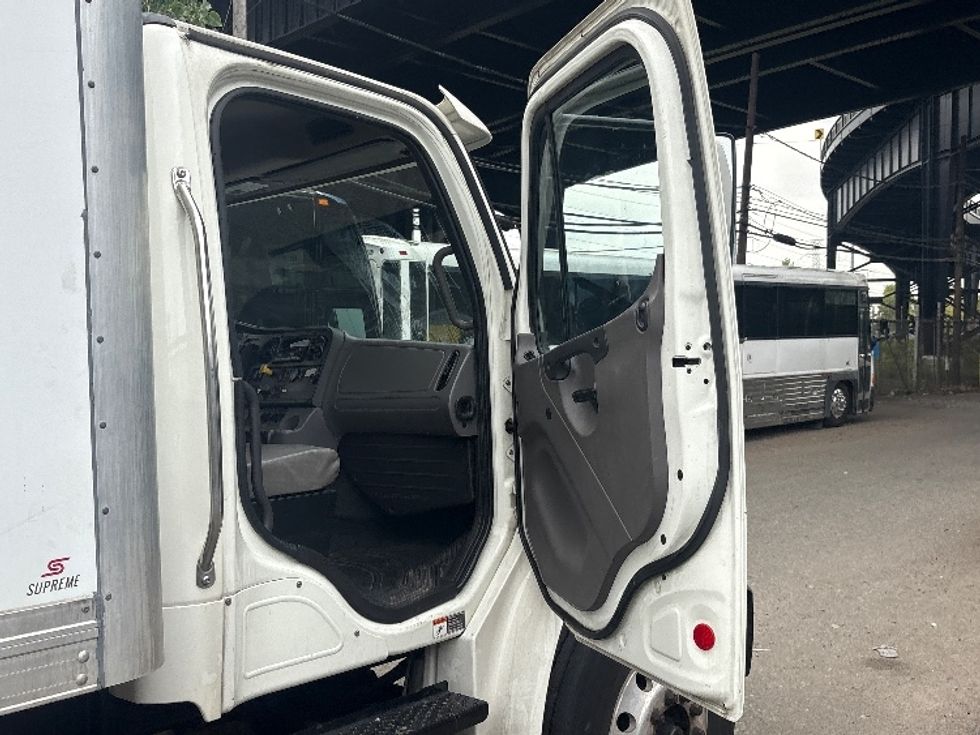 Medium Duty Box Truck-Light and Medium Duty Trucks-Freightliner-2019-M2-Parsippany-NJ-116,594\n\t\tmiles-$ 56,250 - Image 20