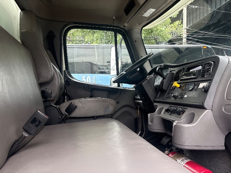 Medium Duty Box Truck-Light and Medium Duty Trucks-Freightliner-2019-M2-Parsippany-NJ-116,594\n\t\tmiles-$ 56,250 - Image 22