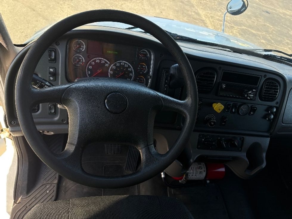 Medium Duty Box Truck-Light and Medium Duty Trucks-Freightliner-2019-M2-Parsippany-NJ-140,563\n\t\tmiles-$ 47,000 - Image 19