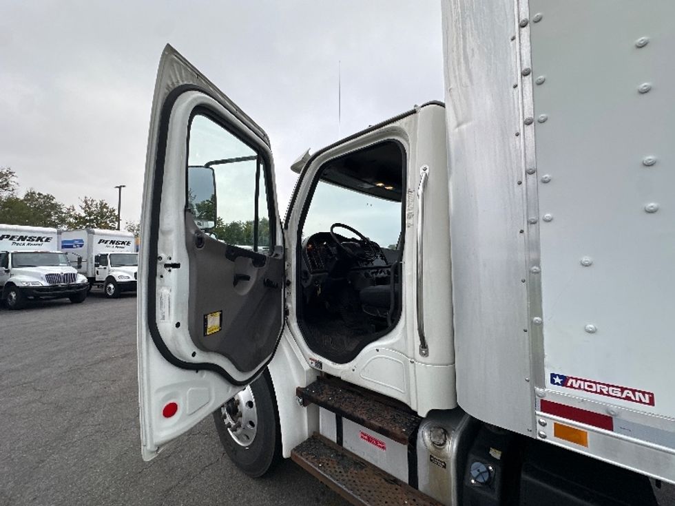 Medium Duty Box Truck-Light and Medium Duty Trucks-Freightliner-2019-M2-Parsippany-NJ-157,967\n\t\tmiles-$ 41,250 - Image 15