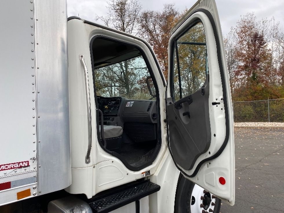 Medium Duty Box Truck-Light and Medium Duty Trucks-Freightliner-2019-M2-Parsippany-NJ-228,364\n\t\tmiles-$ 32,500 - Image 20