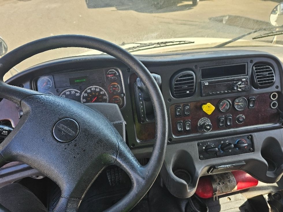 Medium Duty Box Truck-Light and Medium Duty Trucks-Freightliner-2019-M2-Parsippany-NJ-228,710\n\t\tmiles-$ 38,250 - Image 19