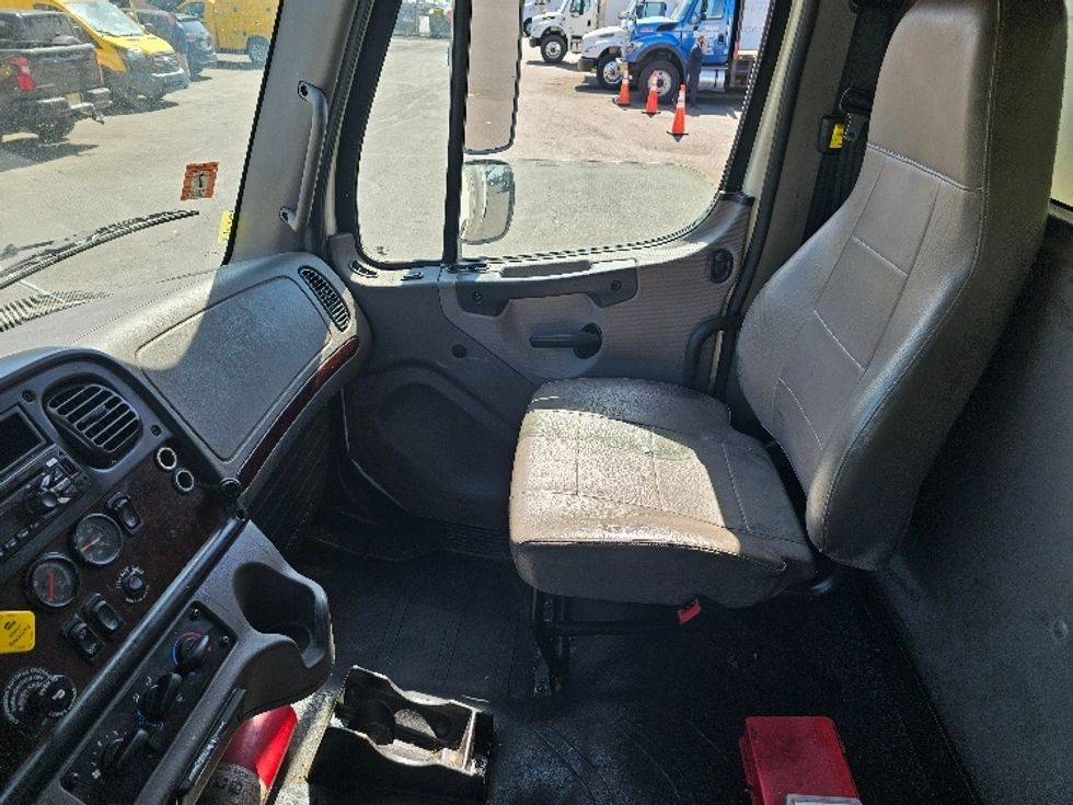 Medium Duty Box Truck-Light and Medium Duty Trucks-Freightliner-2019-M2-Parsippany-NJ-228,710\n\t\tmiles-$ 38,250 - Image 20