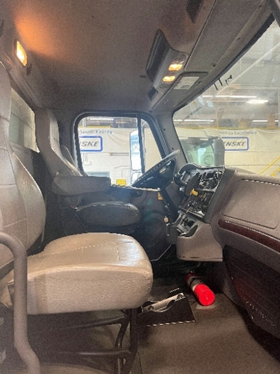 Medium Duty Box Truck-Light and Medium Duty Trucks-Freightliner-2019-M2-Parsippany-NJ-228,710\n\t\tmiles-$ 38,250 - Image 22