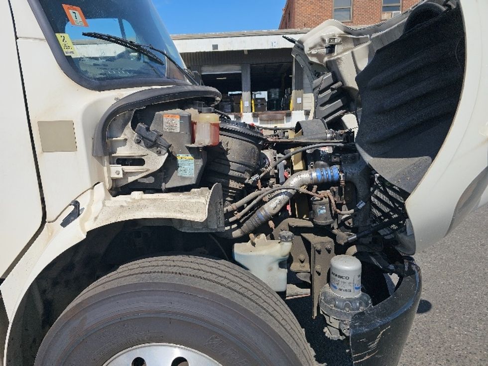 Medium Duty Box Truck-Light and Medium Duty Trucks-Freightliner-2019-M2-Parsippany-NJ-228,710\n\t\tmiles-$ 38,250 - Image 24