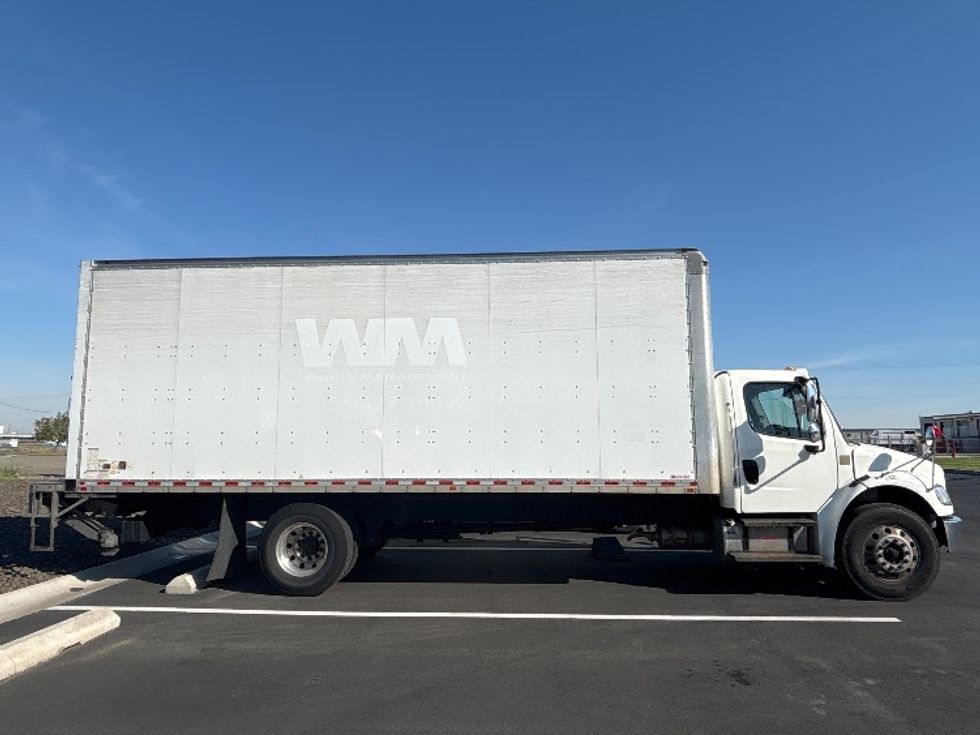 Medium Duty Box Truck-Light and Medium Duty Trucks-Freightliner-2019-M2-Pasco-WA-298,683\n\t\tmiles-$ 35,500 - Image 15