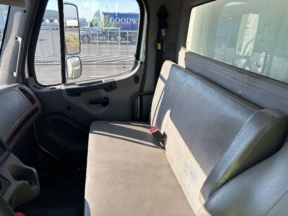 Medium Duty Box Truck-Light and Medium Duty Trucks-Freightliner-2019-M2-Pasco-WA-298,683\n\t\tmiles-$ 35,500 - Image 19