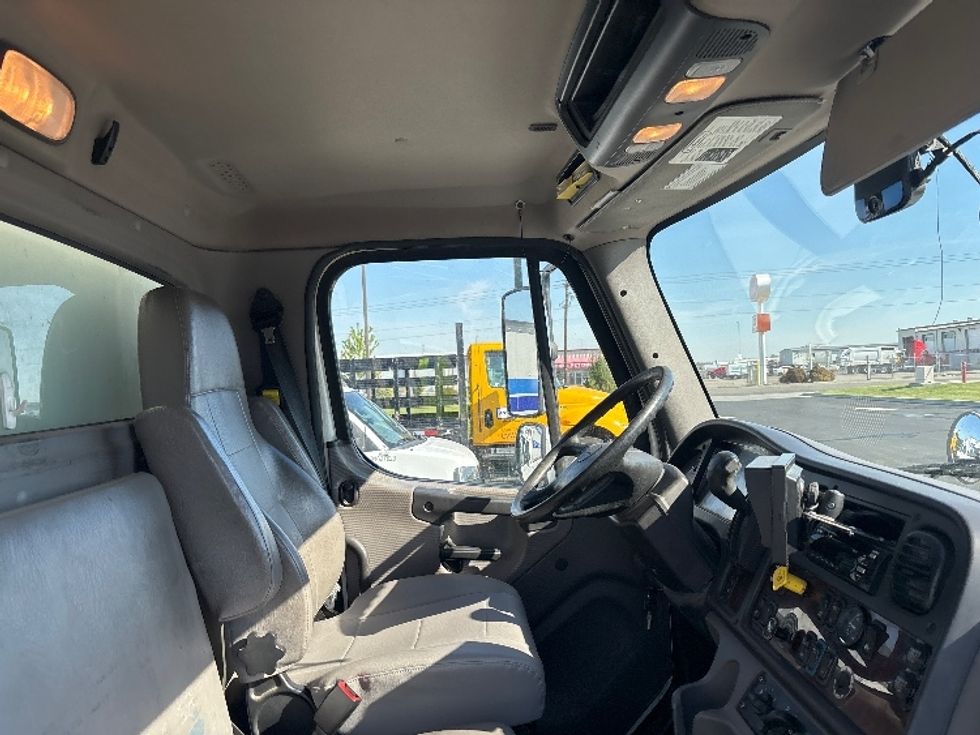 Medium Duty Box Truck-Light and Medium Duty Trucks-Freightliner-2019-M2-Pasco-WA-298,683\n\t\tmiles-$ 35,500 - Image 22
