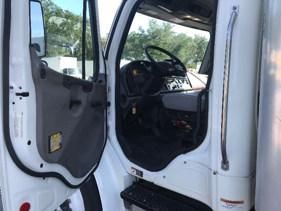 Medium Duty Box Truck-Light and Medium Duty Trucks-Freightliner-2019-M2-Pensacola-FL-145,611\n\t\tmiles-$ 53,000 - Image 16