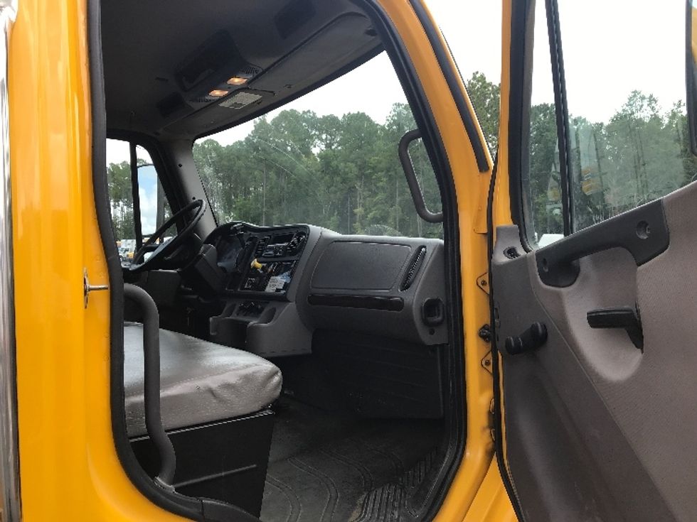 Medium Duty Box Truck-Light and Medium Duty Trucks-Freightliner-2019-M2-Pensacola-FL-171,648\n\t\tmiles-$ 45,500 - Image 20