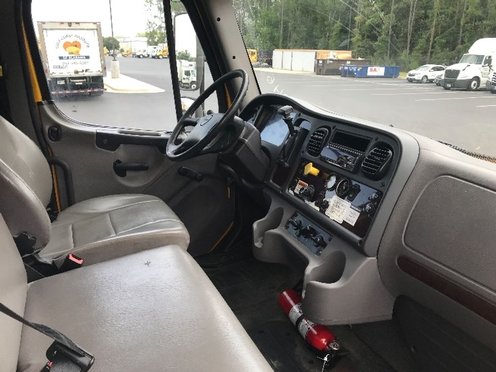 Medium Duty Box Truck-Light and Medium Duty Trucks-Freightliner-2019-M2-Pensacola-FL-171,648\n\t\tmiles-$ 45,500 - Image 22