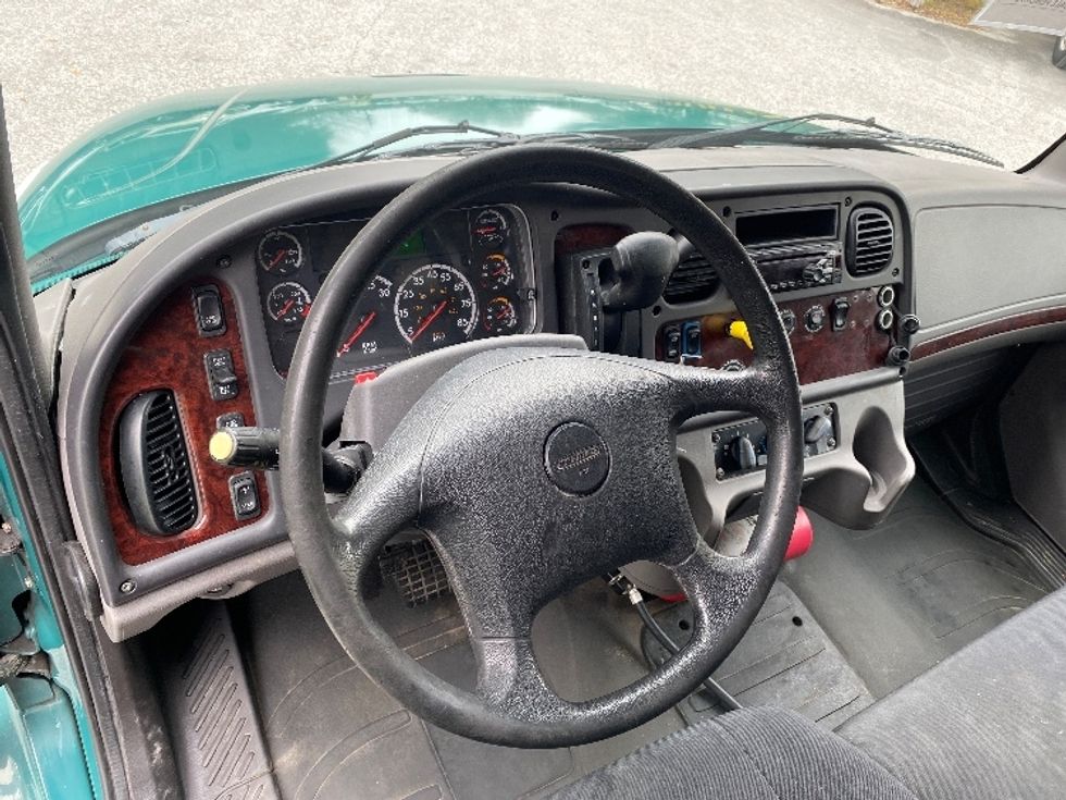 Medium Duty Box Truck-Light and Medium Duty Trucks-Freightliner-2019-M2-Pensacola-FL-205,265\n\t\tmiles-$ 38,500 - Image 17