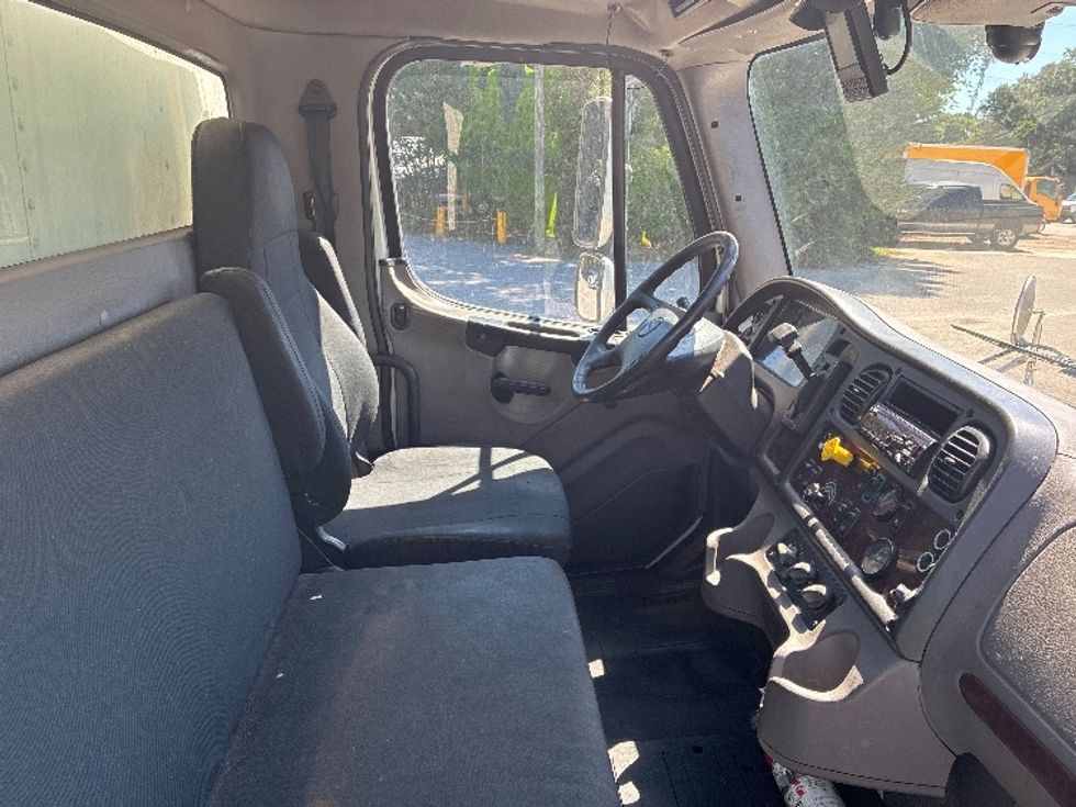 Medium Duty Box Truck-Light and Medium Duty Trucks-Freightliner-2019-M2-Pensacola-FL-282,573\n\t\tmiles-$ 13,000 - Image 17