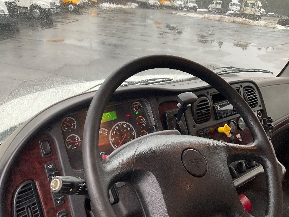 Medium Duty Box Truck-Light and Medium Duty Trucks-Freightliner-2019-M2-Perrysburg-OH-267,038\n\t\tmiles-$ 37,000 - Image 14
