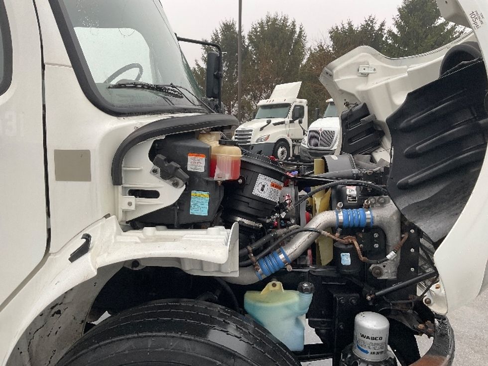 Medium Duty Box Truck-Light and Medium Duty Trucks-Freightliner-2019-M2-Perrysburg-OH-267,038\n\t\tmiles-$ 37,000 - Image 20