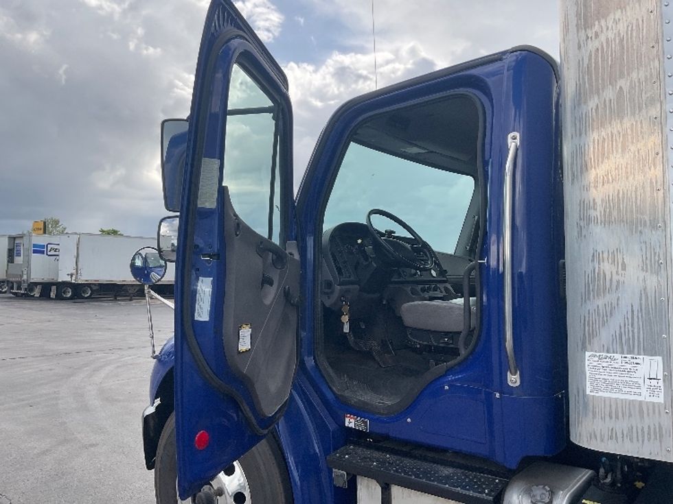 Medium Duty Box Truck-Light and Medium Duty Trucks-Freightliner-2019-M2-Perrysburg-OH-91,834\n\t\tmiles-$ 53,500 - Image 16