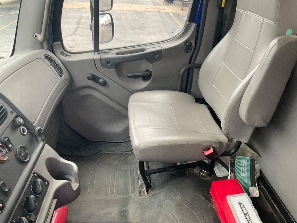 Medium Duty Box Truck-Light and Medium Duty Trucks-Freightliner-2019-M2-Perrysburg-OH-91,834\n\t\tmiles-$ 53,500 - Image 19