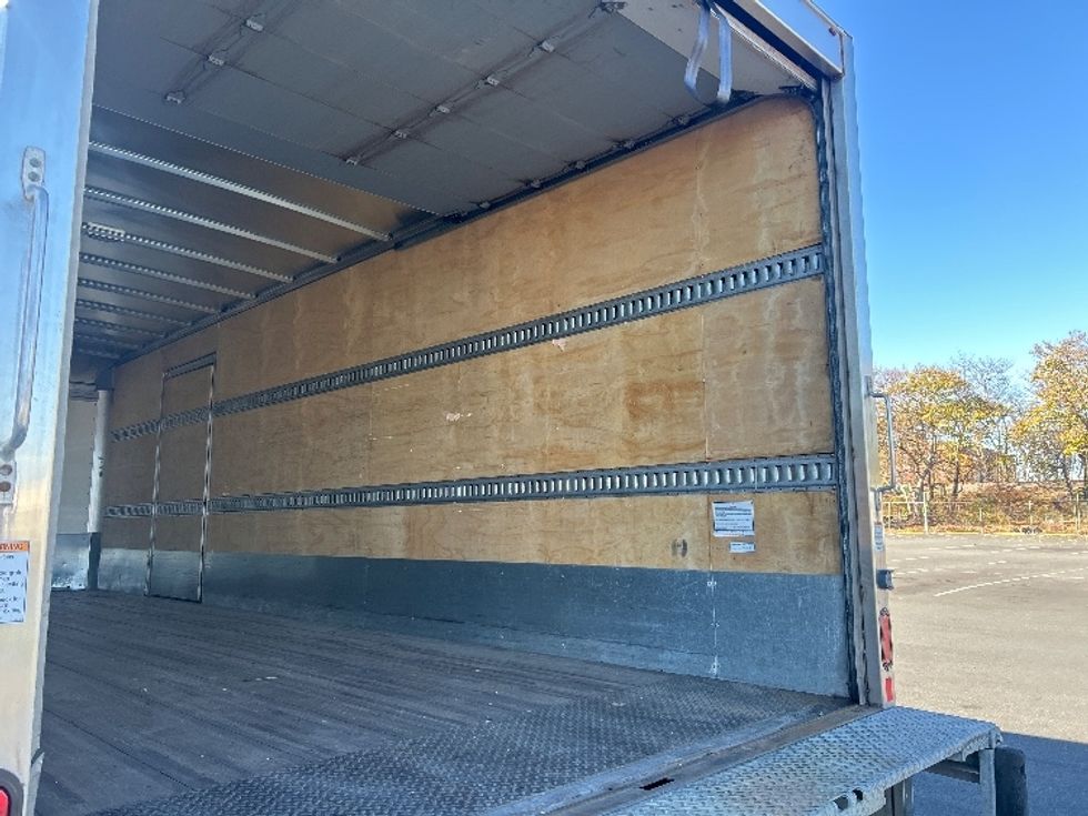 Medium Duty Box Truck-Light and Medium Duty Trucks-Freightliner-2019-M2-Philadelphia-PA-110,972\n\t\tmiles-$ 48,000 - Image 12