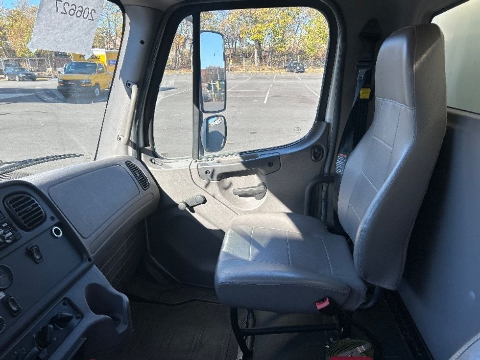 Medium Duty Box Truck-Light and Medium Duty Trucks-Freightliner-2019-M2-Philadelphia-PA-110,972\n\t\tmiles-$ 48,000 - Image 19