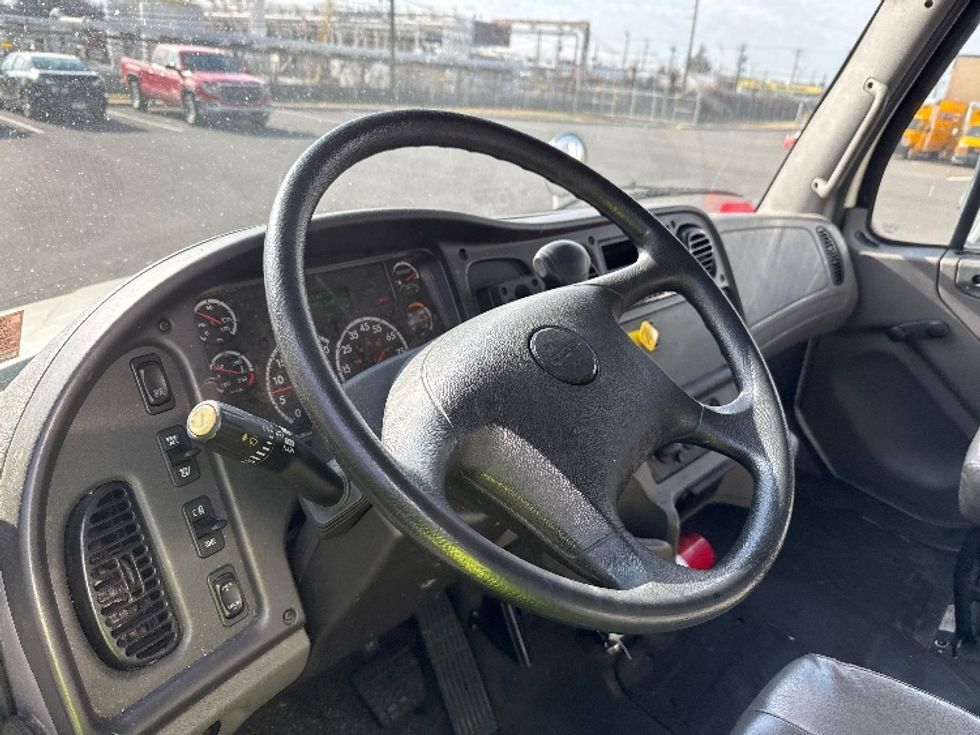 Medium Duty Box Truck-Light and Medium Duty Trucks-Freightliner-2019-M2-Philadelphia-PA-52,852\n\t\tmiles-$ 60,250 - Image 17