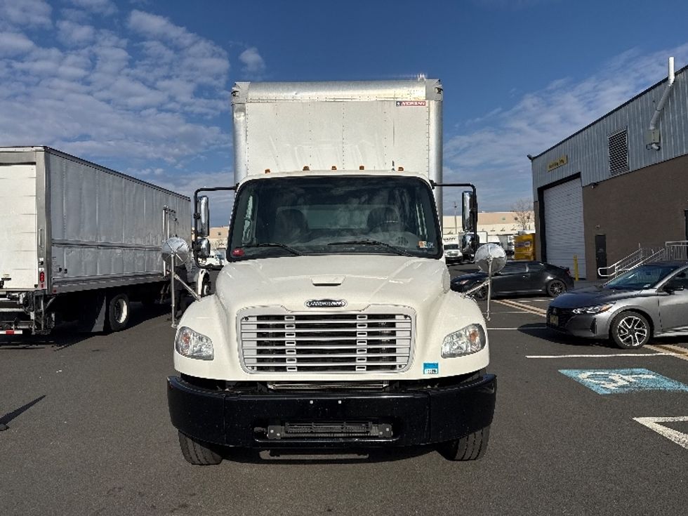 Medium Duty Box Truck-Light and Medium Duty Trucks-Freightliner-2019-M2-Philadelphia-PA-52,852\n\t\tmiles-$ 60,250 - Image 2