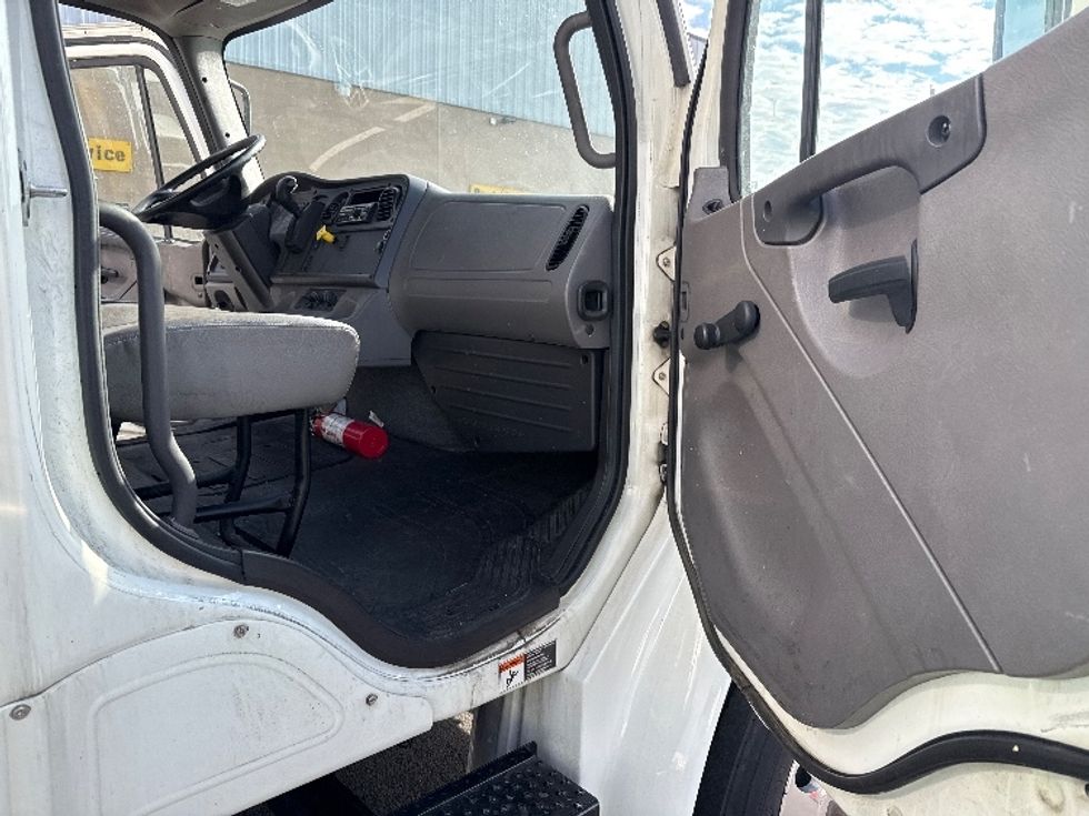 Medium Duty Box Truck-Light and Medium Duty Trucks-Freightliner-2019-M2-Philadelphia-PA-52,852\n\t\tmiles-$ 60,250 - Image 20