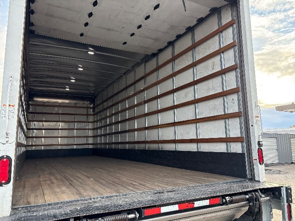 Medium Duty Box Truck-Light and Medium Duty Trucks-Freightliner-2019-M2-Phoenix-AZ-109,803\n\t\tmiles-$ 57,000 - Image 12