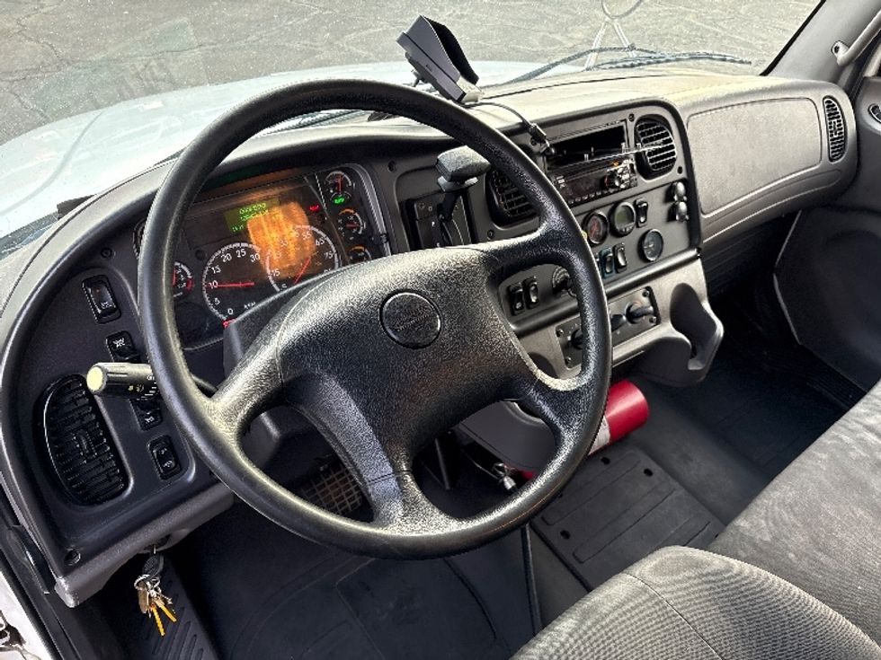 Medium Duty Box Truck-Light and Medium Duty Trucks-Freightliner-2019-M2-Phoenix-AZ-109,803\n\t\tmiles-$ 57,000 - Image 17