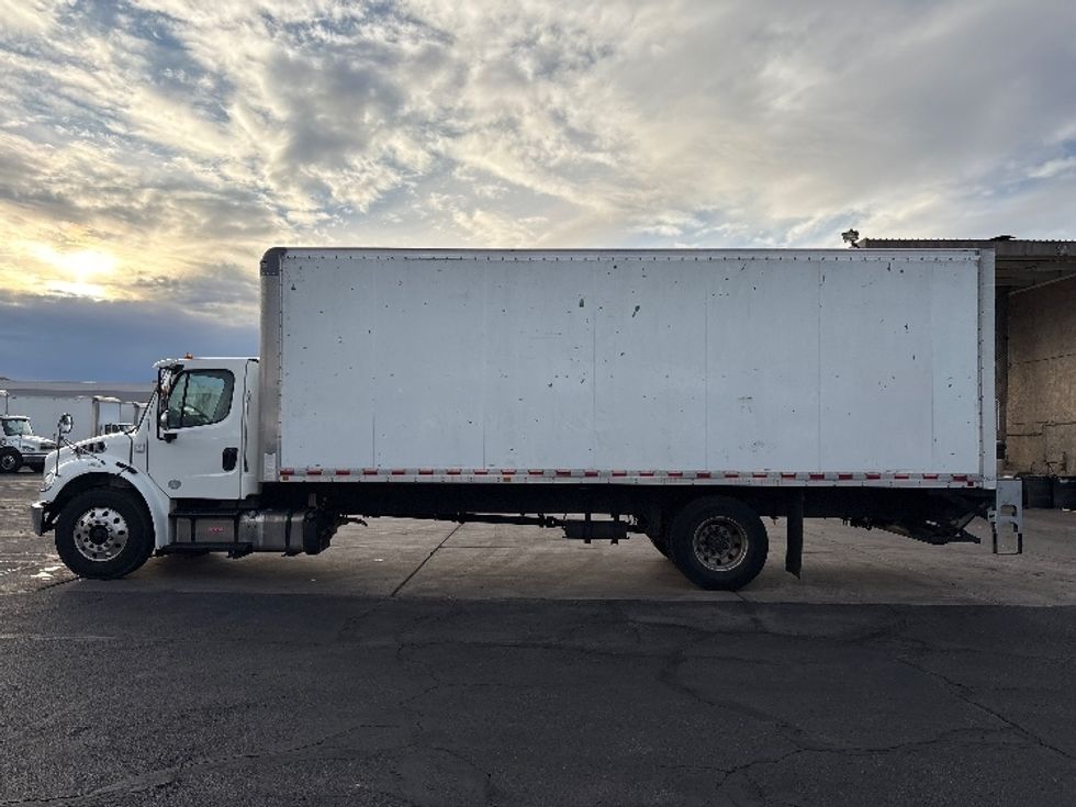 Medium Duty Box Truck-Light and Medium Duty Trucks-Freightliner-2019-M2-Phoenix-AZ-109,803\n\t\tmiles-$ 57,000 - Image 4