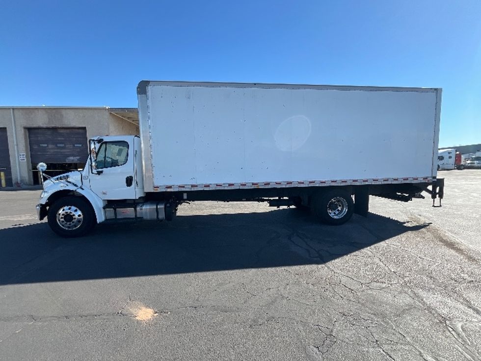 Medium Duty Box Truck-Light and Medium Duty Trucks-Freightliner-2019-M2-Phoenix-AZ-116,683\n\t\tmiles-$ 56,250 - Image 4