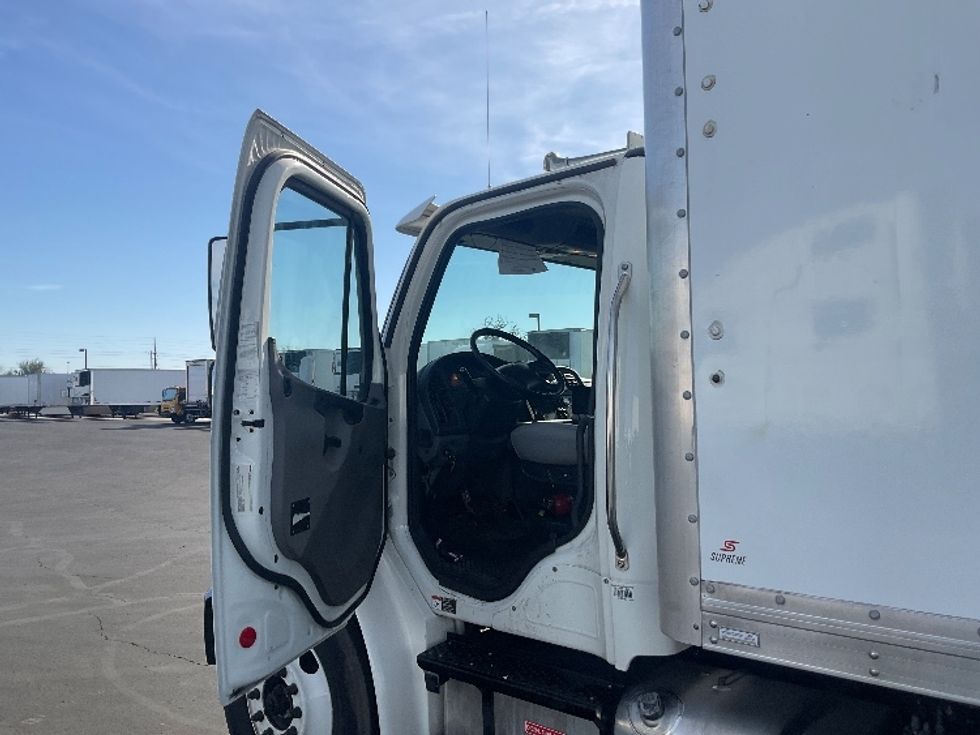 Medium Duty Box Truck-Light and Medium Duty Trucks-Freightliner-2019-M2-Phoenix-AZ-123,852\n\t\tmiles-$ 57,750 - Image 16