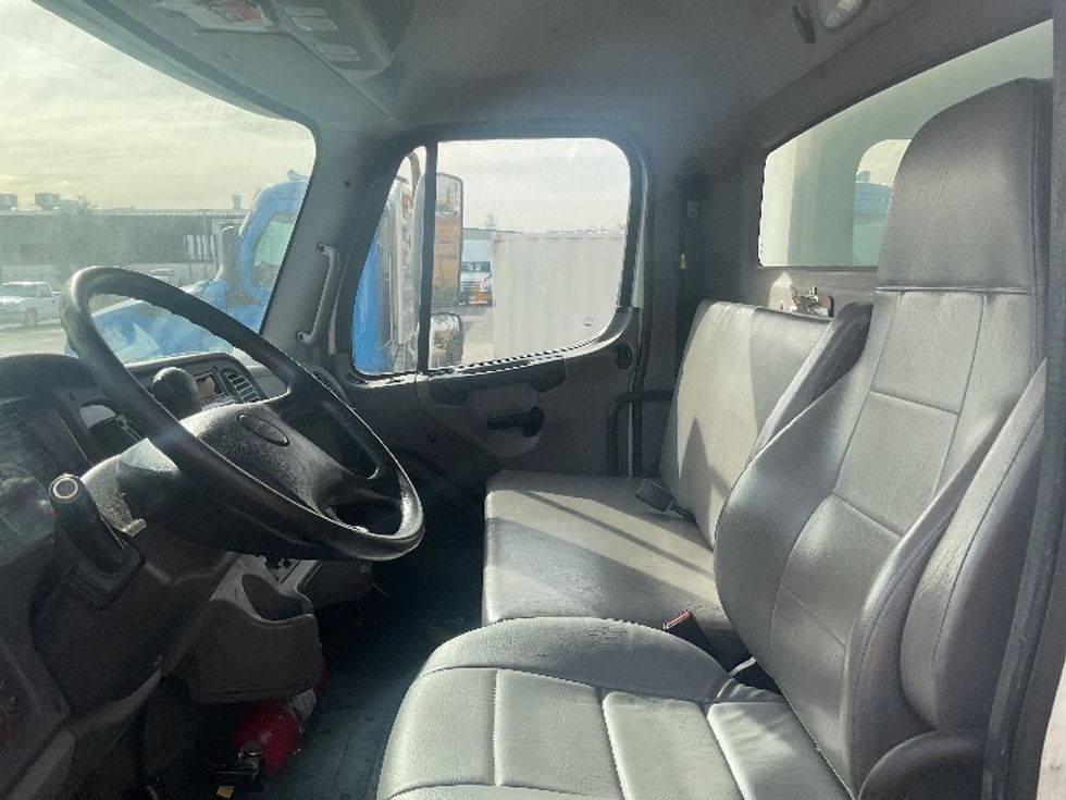 Medium Duty Box Truck-Light and Medium Duty Trucks-Freightliner-2019-M2-Phoenix-AZ-123,852\n\t\tmiles-$ 57,750 - Image 19