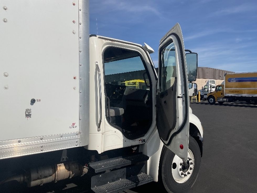 Medium Duty Box Truck-Light and Medium Duty Trucks-Freightliner-2019-M2-Phoenix-AZ-123,852\n\t\tmiles-$ 57,750 - Image 20