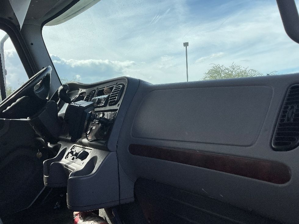 Medium Duty Box Truck-Light and Medium Duty Trucks-Freightliner-2019-M2-Phoenix-AZ-123,852\n\t\tmiles-$ 57,750 - Image 21