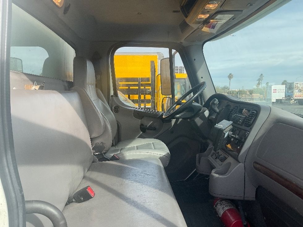 Medium Duty Box Truck-Light and Medium Duty Trucks-Freightliner-2019-M2-Phoenix-AZ-123,852\n\t\tmiles-$ 57,750 - Image 22
